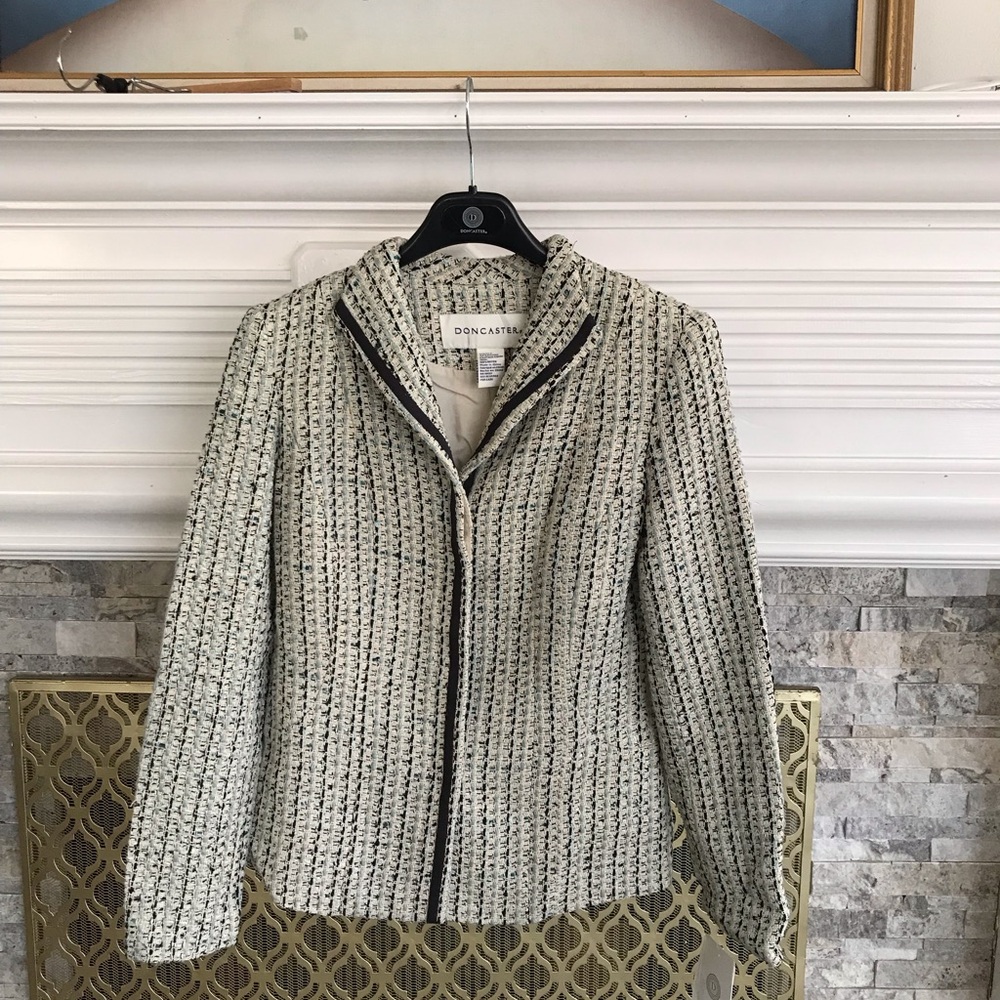 Doncaster Women's Textured Tweed Cream and Black Blazer